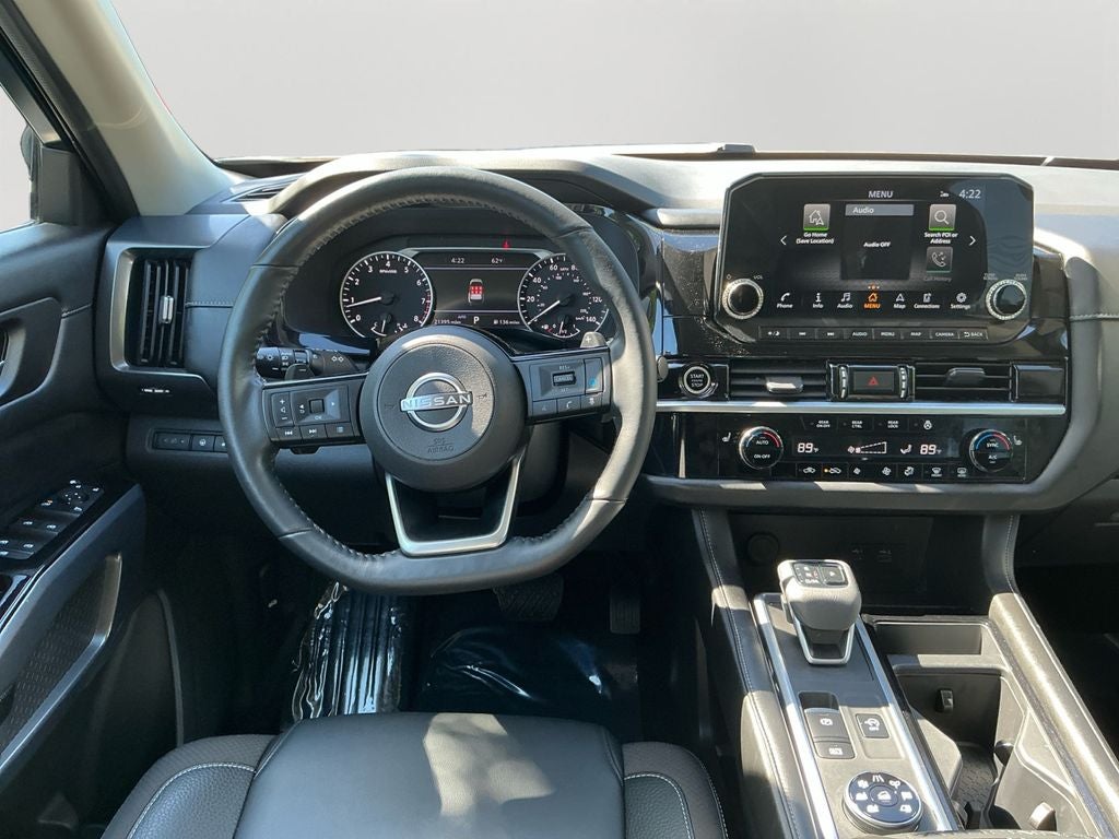 2022 Nissan Pathfinder SL