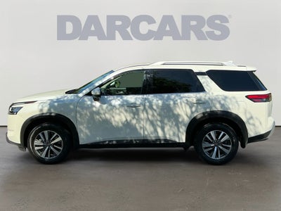 2022 Nissan Pathfinder SL