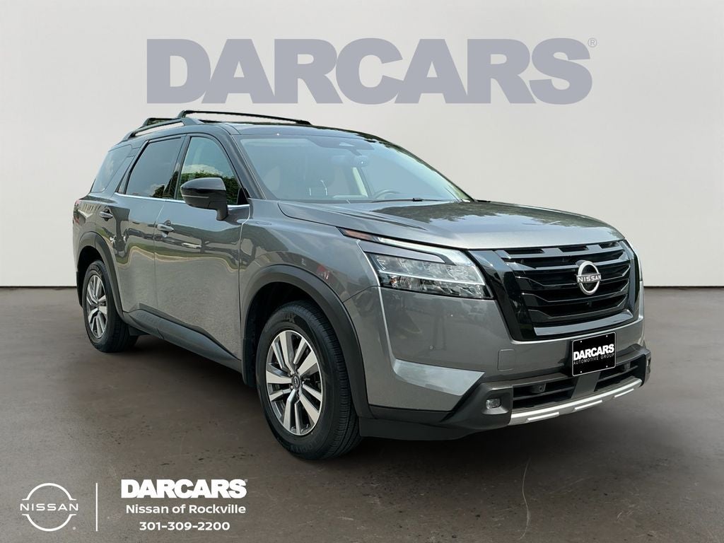 2022 Nissan Pathfinder SL