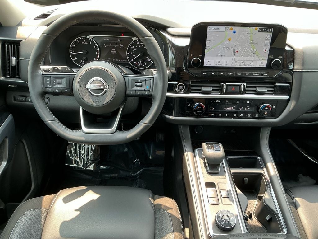 2022 Nissan Pathfinder SL