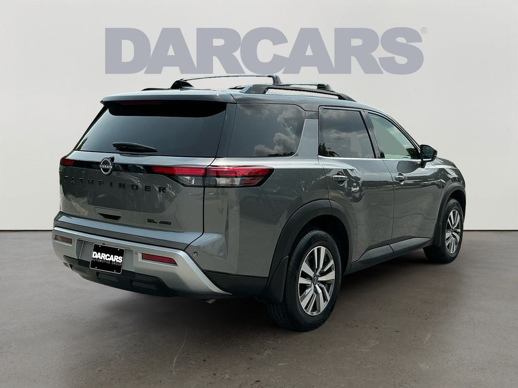 2022 Nissan Pathfinder SL