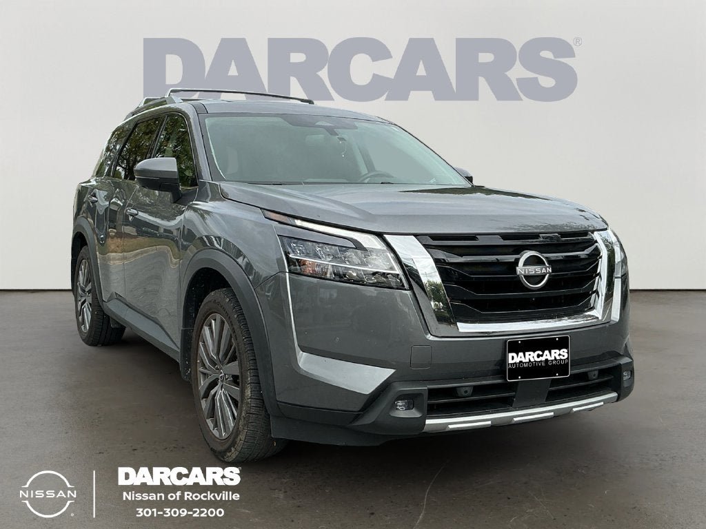 2022 Nissan Pathfinder SL