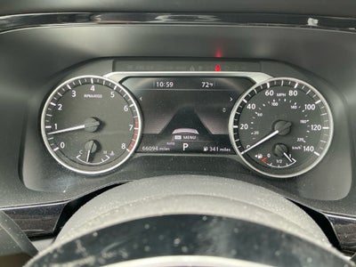 2022 Nissan Pathfinder SL