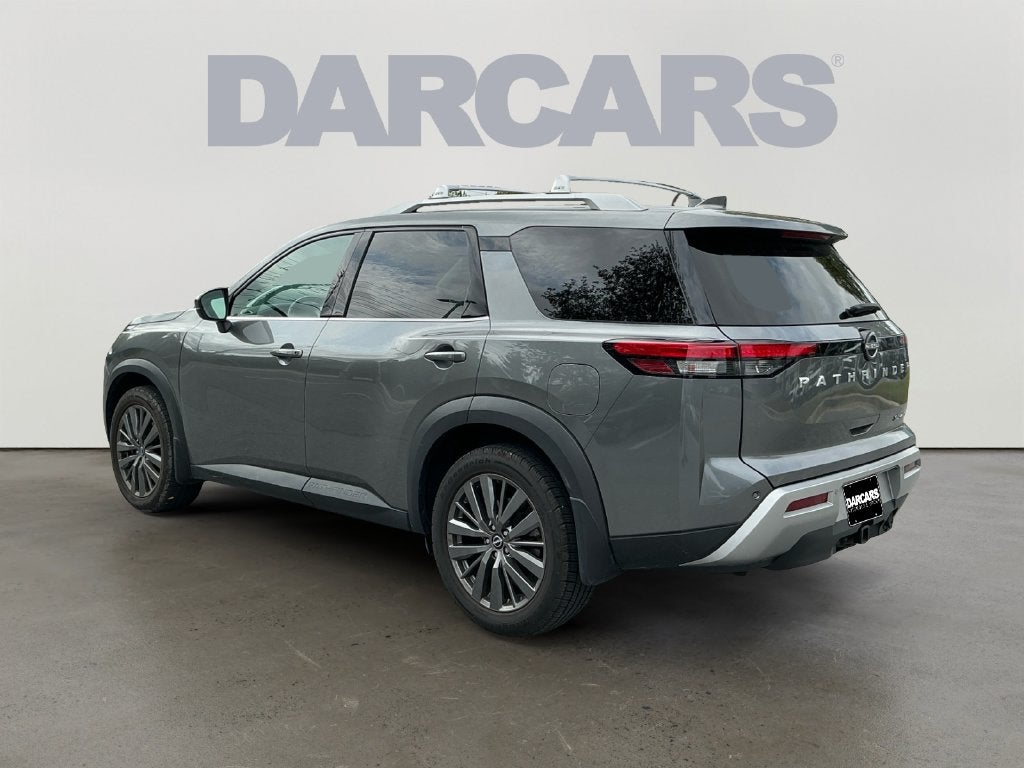 2022 Nissan Pathfinder SL