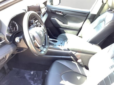 2024 Toyota Highlander XLE