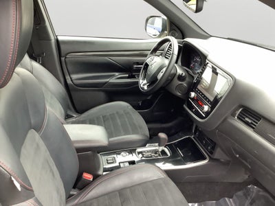 2020 Mitsubishi Outlander ES