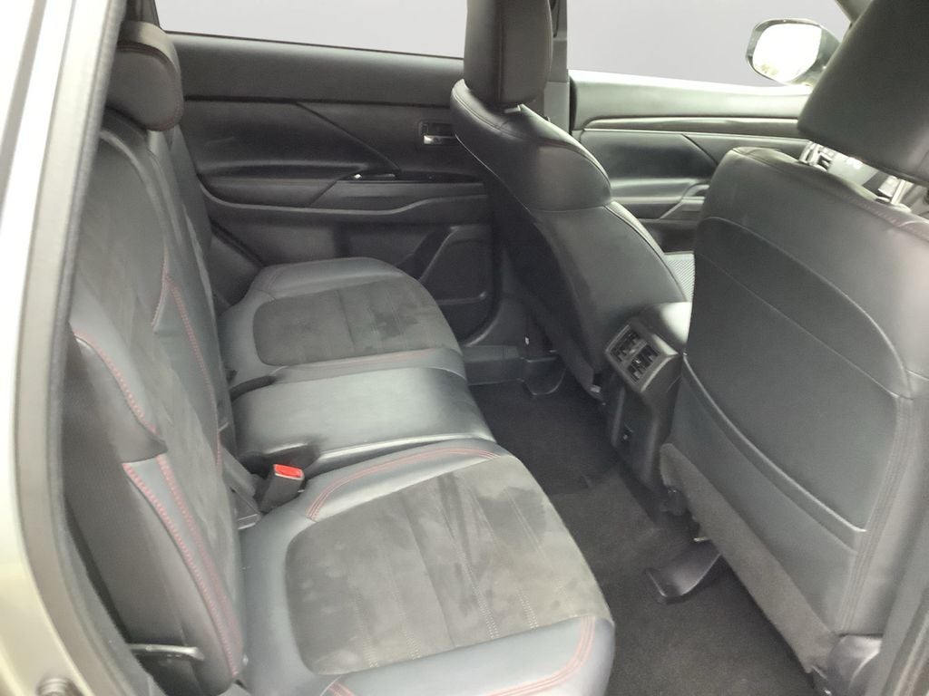 2020 Mitsubishi Outlander ES