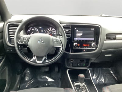 2020 Mitsubishi Outlander ES