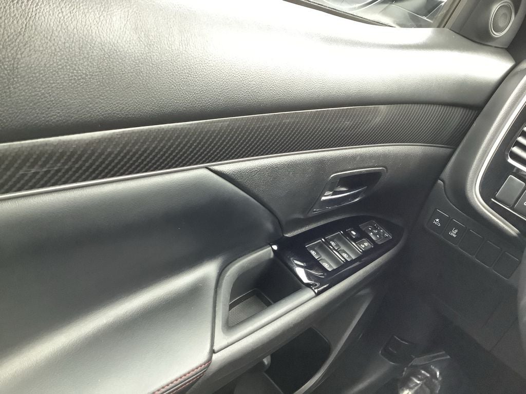 2020 Mitsubishi Outlander ES