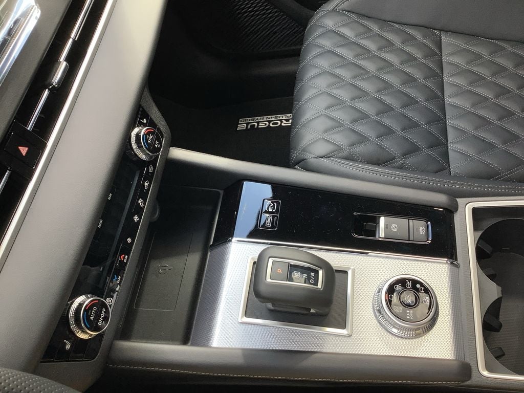 2026 Nissan Rogue Plug-In Hybrid Platinum