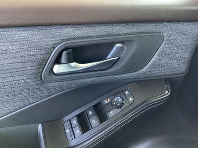 2023 Nissan Rogue SV Low Mileage