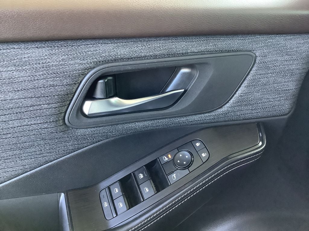 2023 Nissan Rogue SV Low Mileage