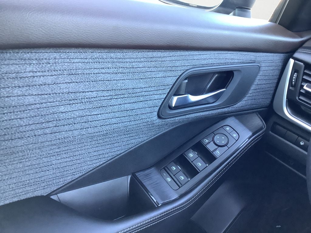 2023 Nissan Rogue SV Low Mileage