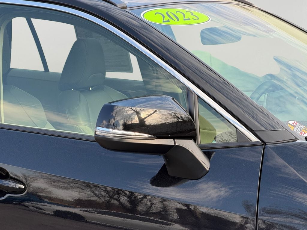 2023 Toyota RAV4 Hybrid XLE Premium