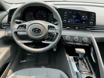 2023 Hyundai Elantra SE