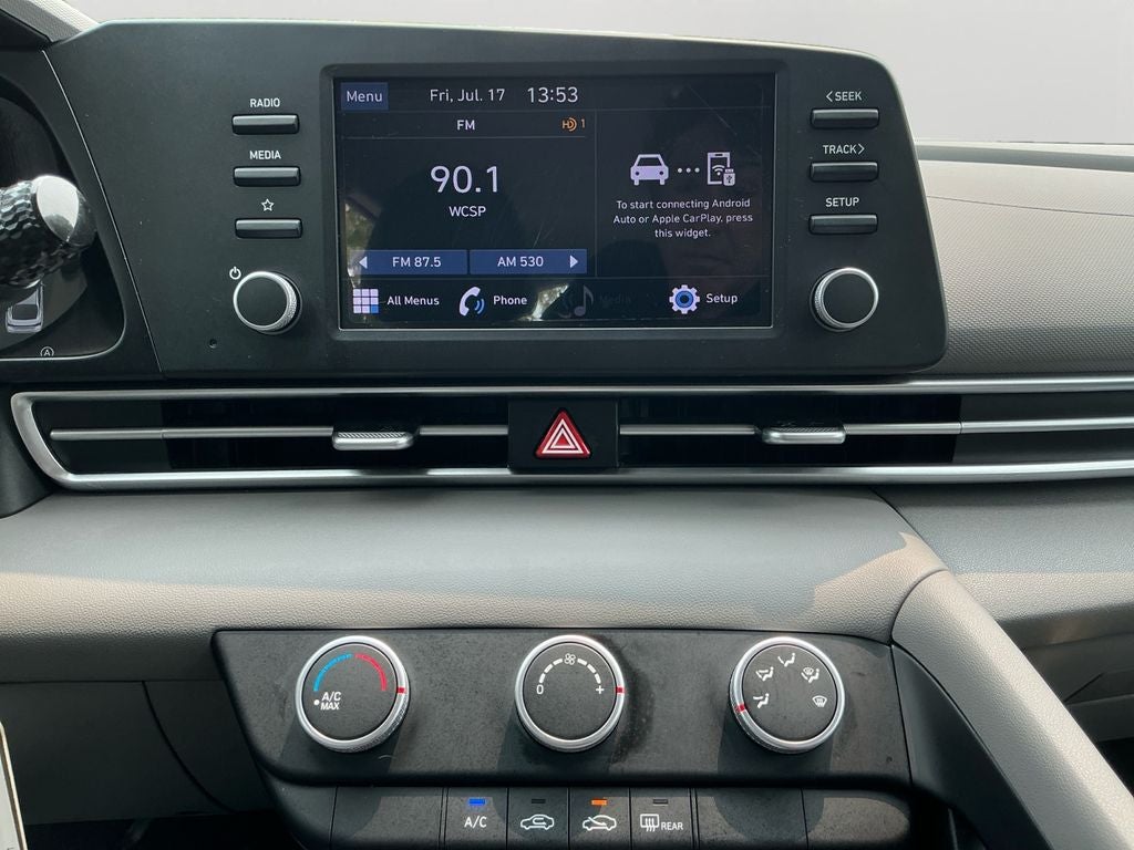 2023 Hyundai Elantra SE
