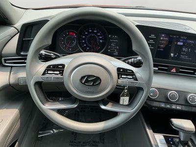 2023 Hyundai Elantra SE
