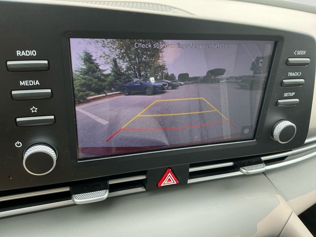 2023 Hyundai Elantra SE