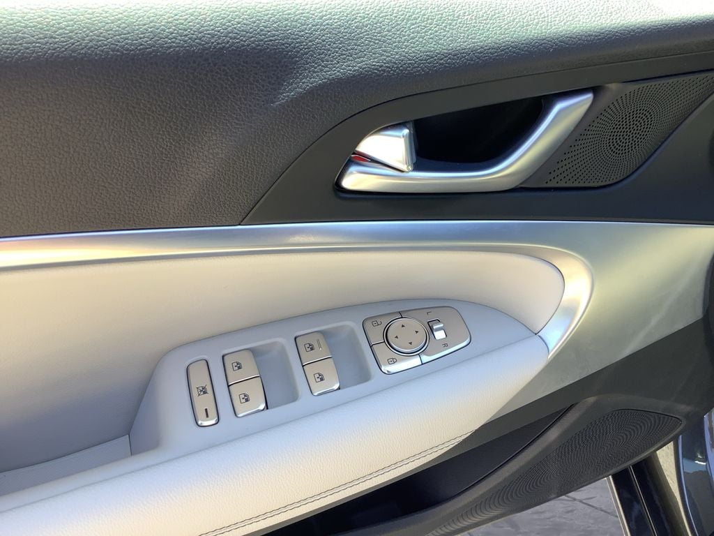 2024 Genesis G70 2.5T