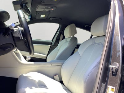 2024 Genesis G70 2.5T