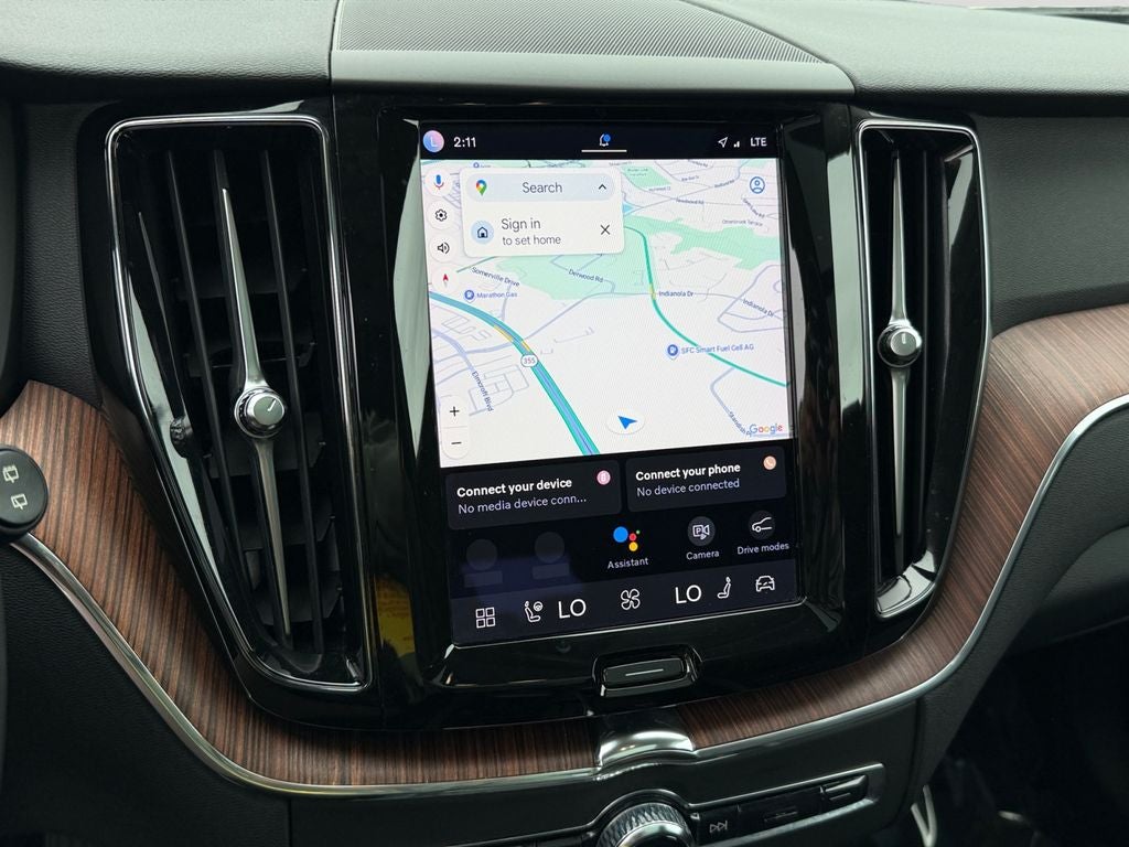 2023 Volvo XC60 B5 Plus Bright Theme