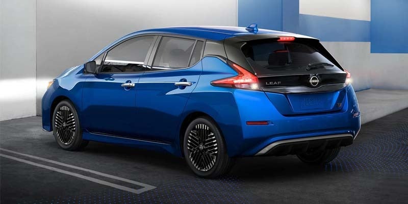 2024 Nissan LEAF Exterior in Blue Rockville, MD